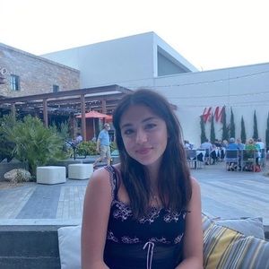 Meet your Posher, Phoebe